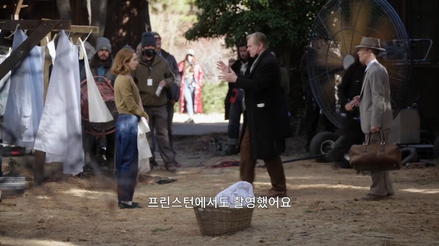 img/23/07/13/1894eb19a70518041.jpg 영화 오펜하이머 촬영하는데 사람들이 엄청 쳐다봤다는 배우 ㄷㄷㄷ..JPG 영화 오펜하이머 촬영하는데 사람들이 엄청 쳐다봤다는 배우 ㄷㄷㄷ..JPG