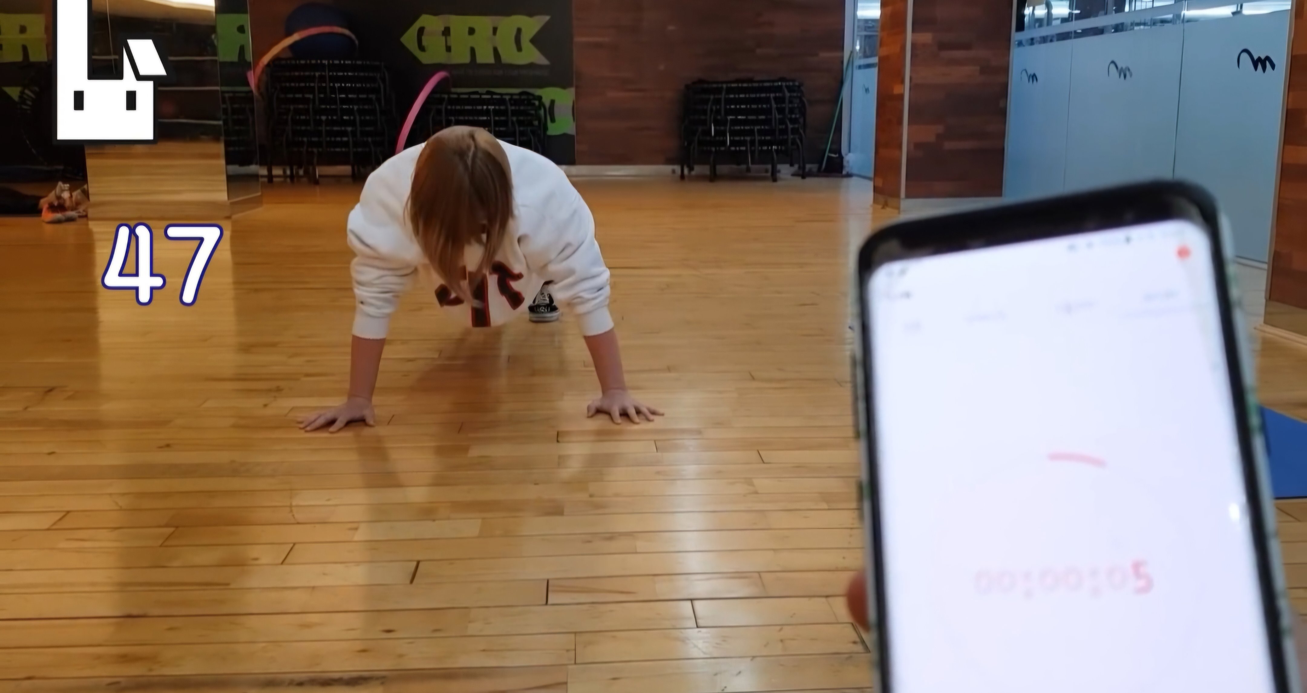 Screenshot_20250403_014334_YouTube.jpg