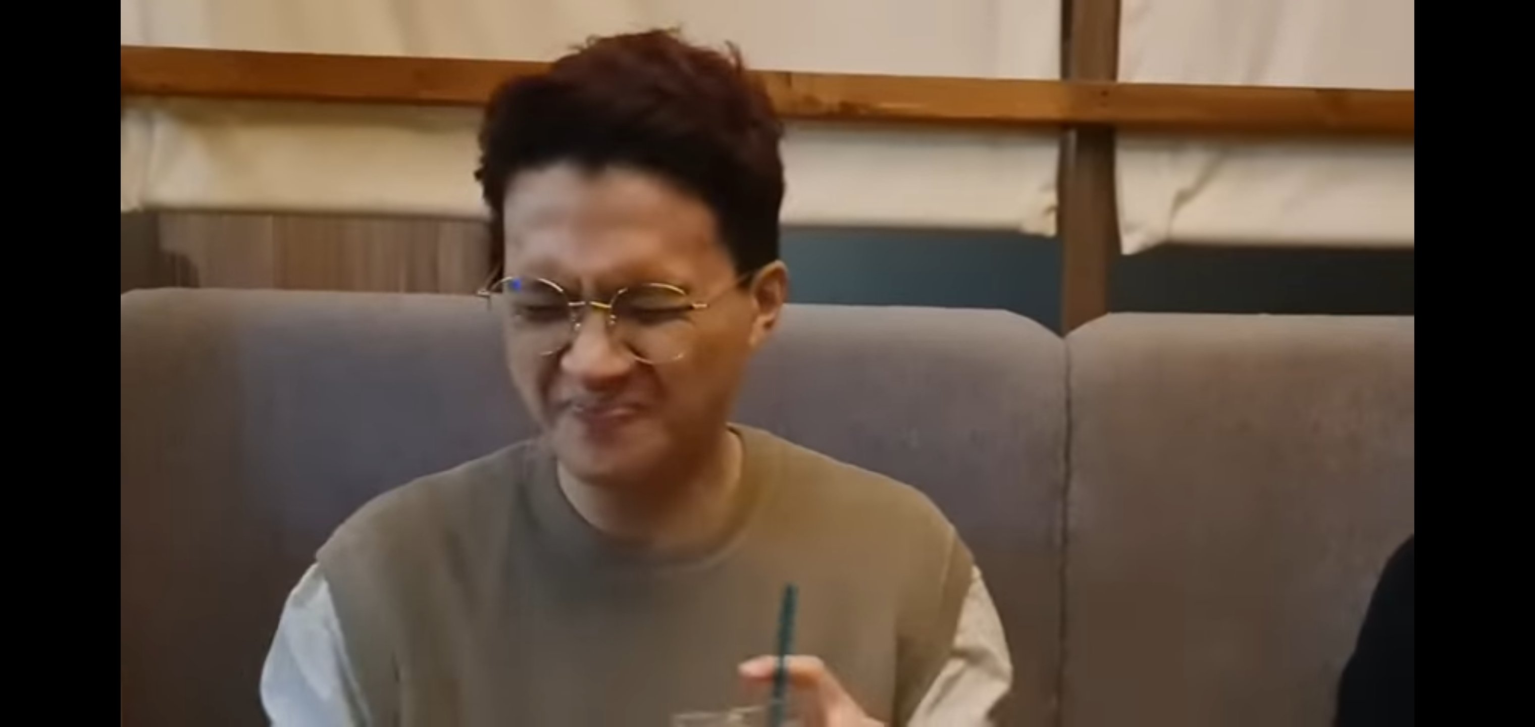 Screenshot_20230725_234441_YouTube.jpg