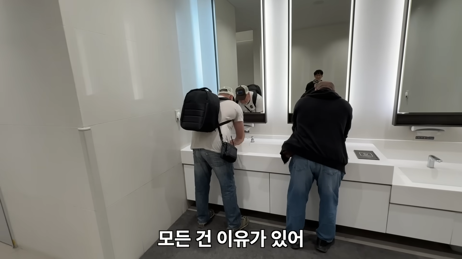 한국 지하철을 처음 타본 이탈리아 아저씨가 두눈을 의심한 이유! 그리고 장인어른의 끝없는 한국자랑 ㅎㅎ 1-46 screenshot.png